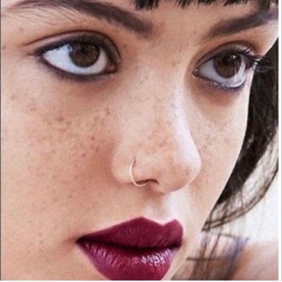 Milk DIP OUT Long Lasting Lipstick NIP - Picture 1 of 6